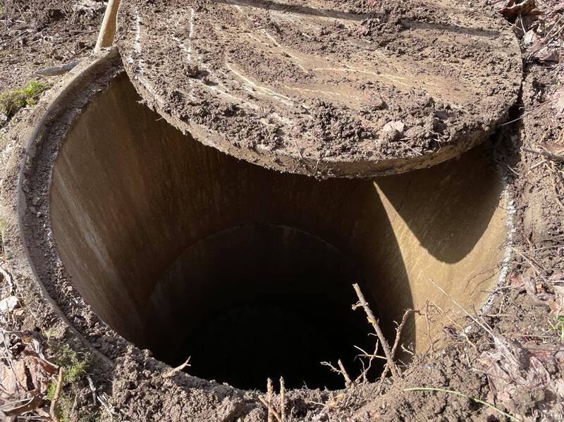 GOZDARSKA JE TEŽKA IN SKRIVNI PREDOR